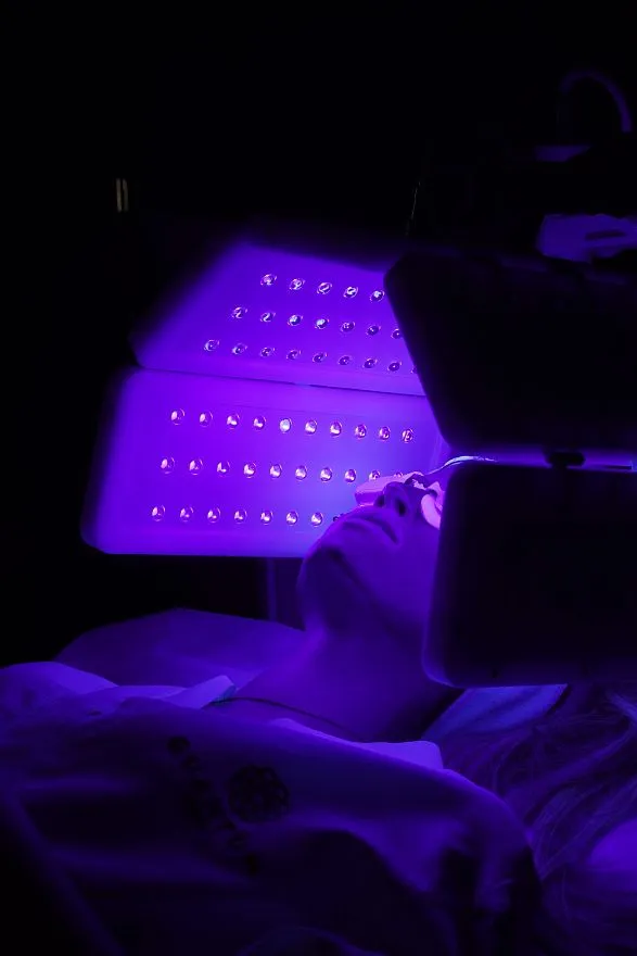 Услуги: heleo4 (фотодинамическая терапия)