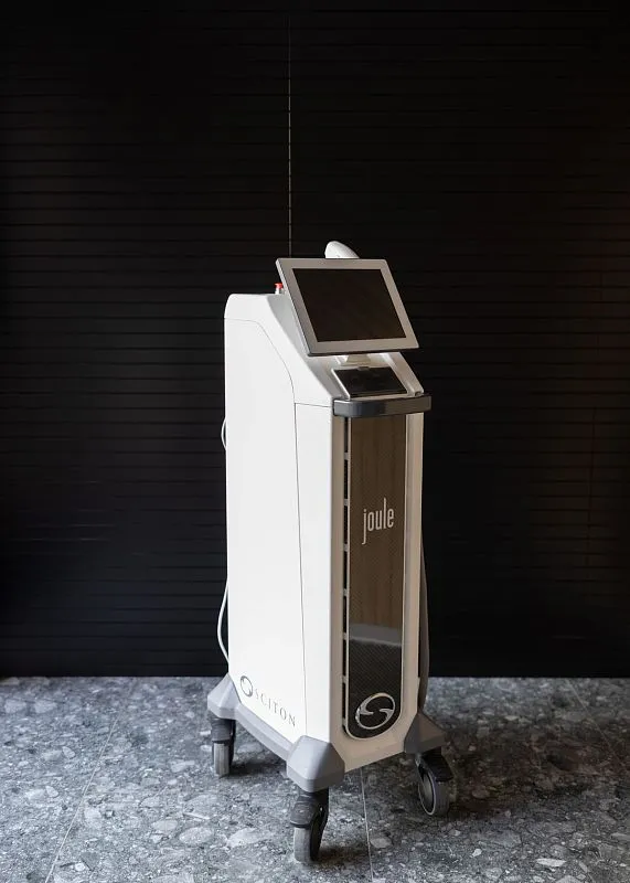 Оборудование: sciton bbl hero