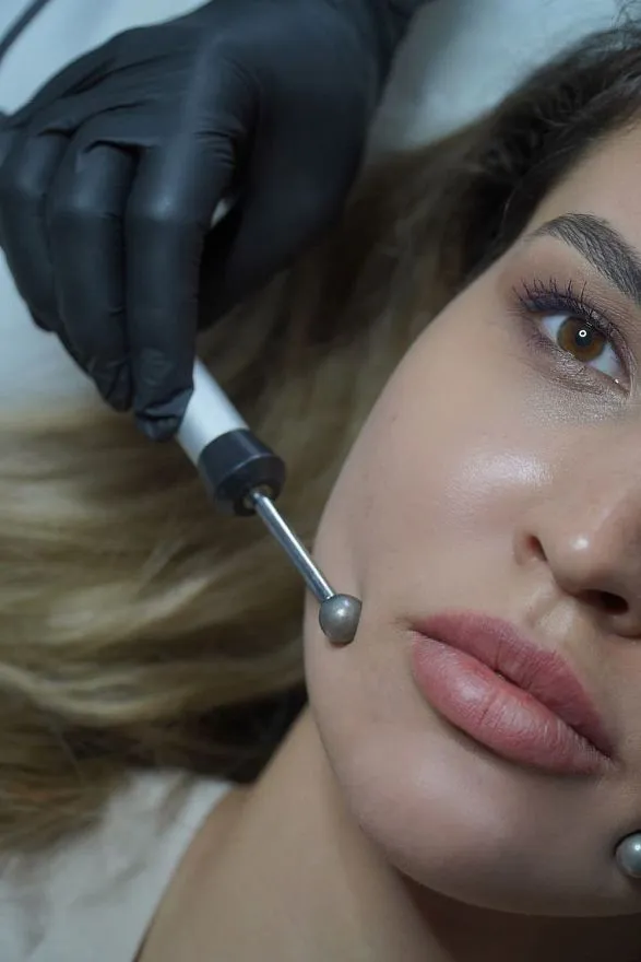 Услуги: микротоковая терапия