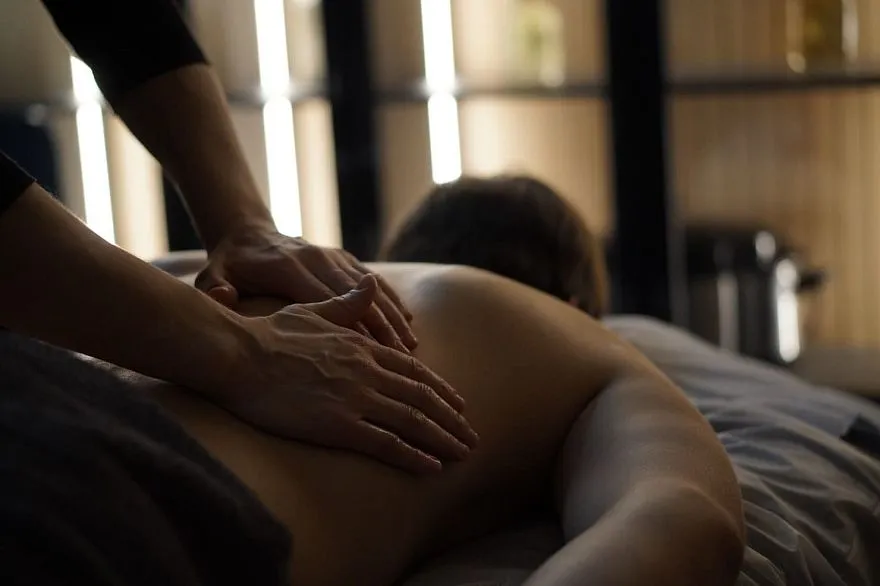 Услуги: классический массаж